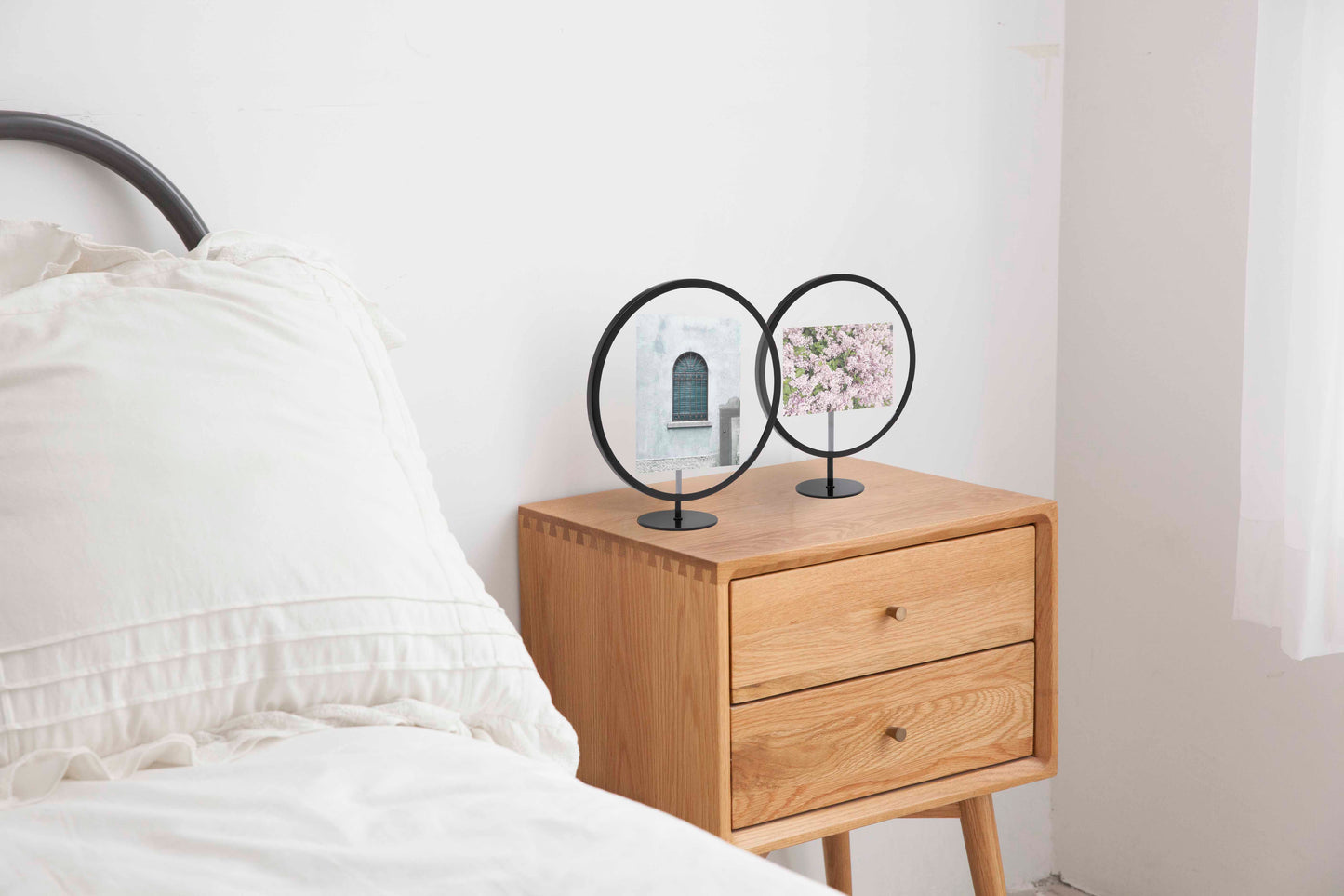 Infinity Round Picture Frame