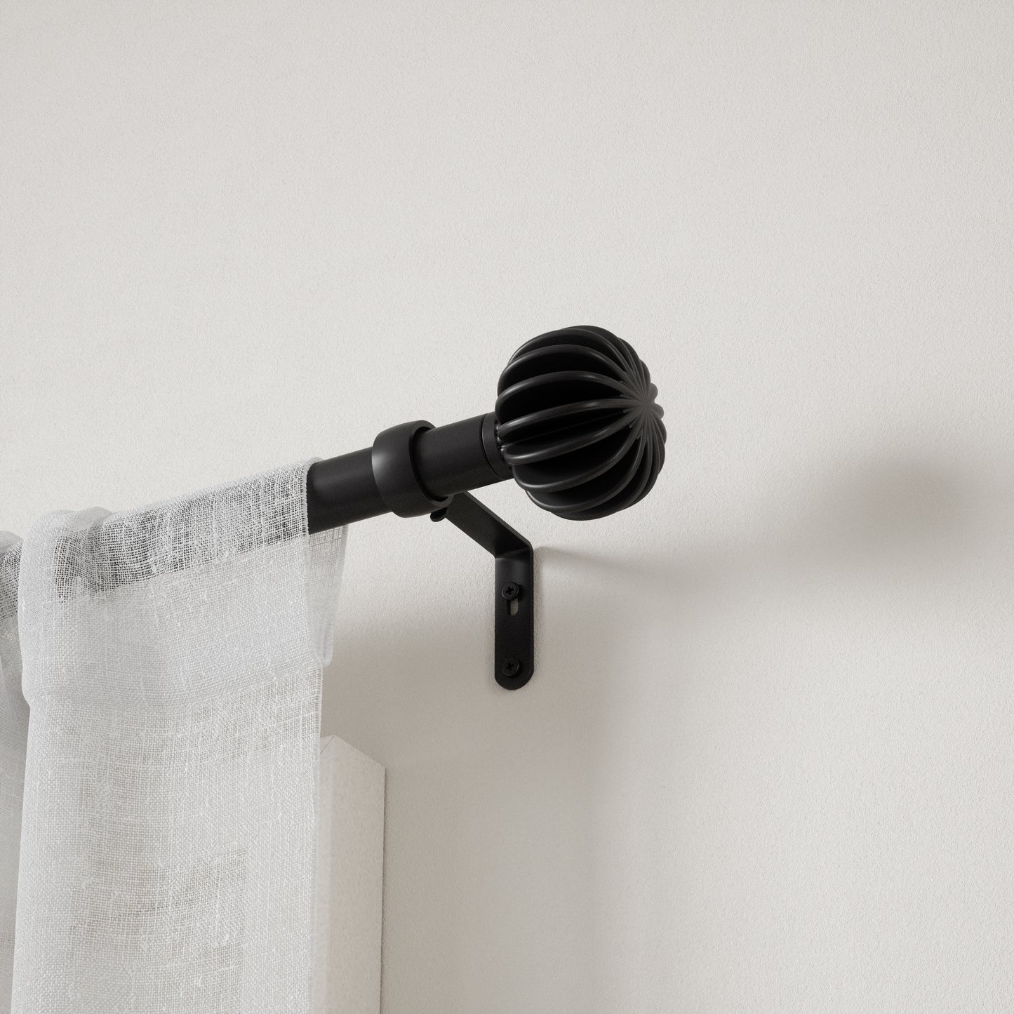 Finn 1" Expandable Curtain Rod
