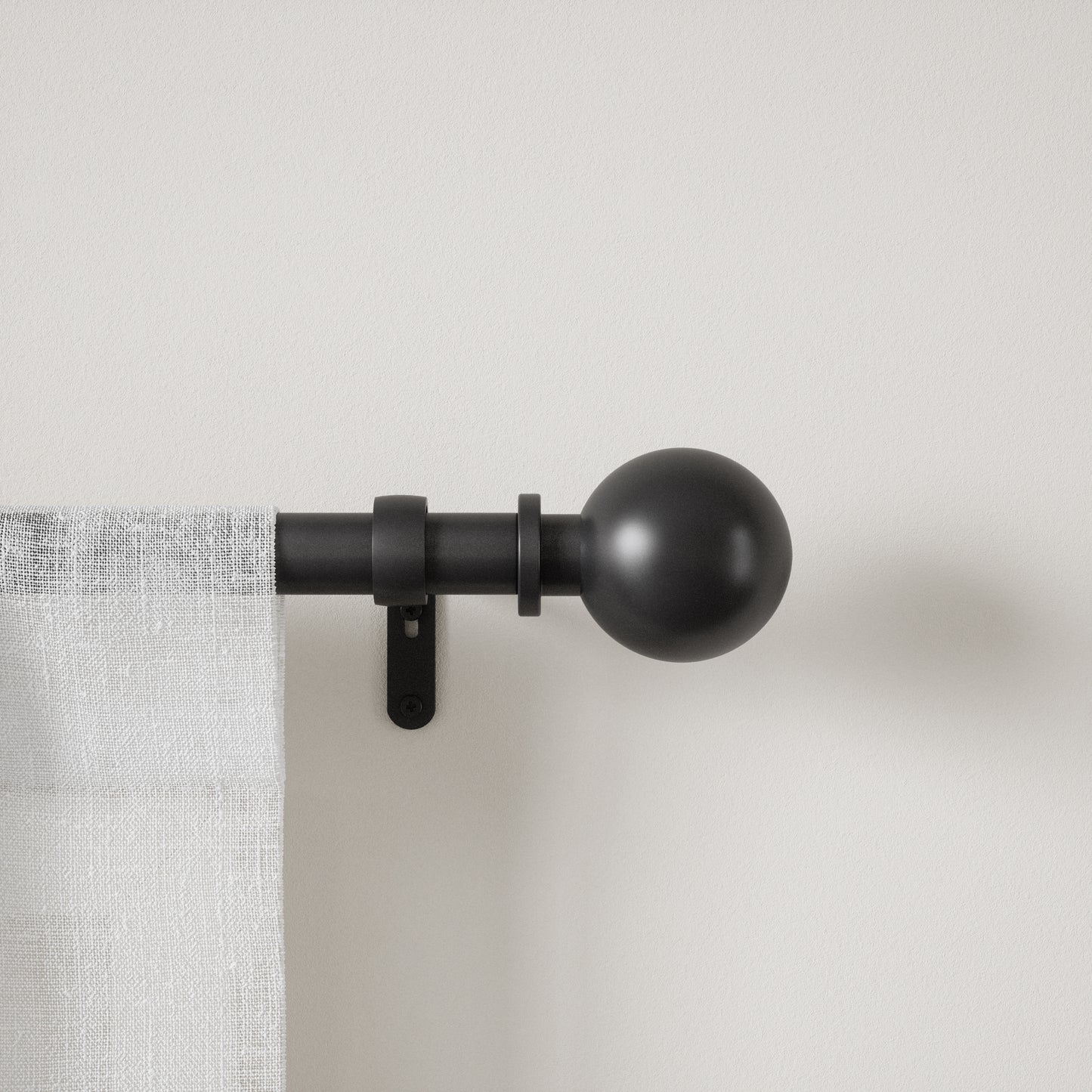 Bolas 1" Expandable Curtain Rod