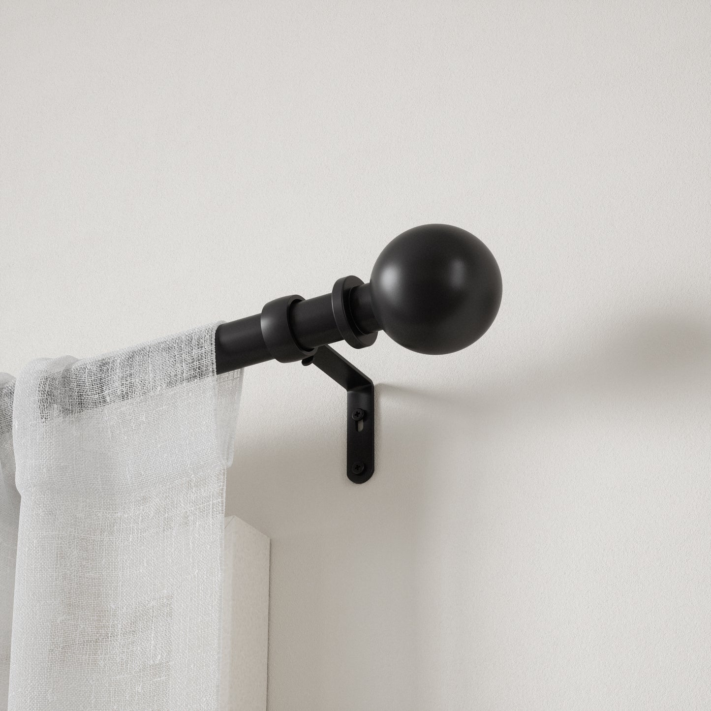 Bolas 1" Expandable Curtain Rod