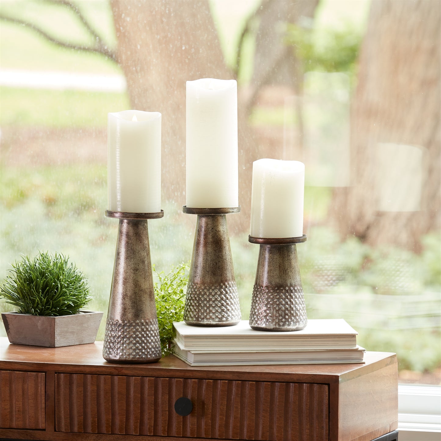 Tapered Metal Candle Holder Set