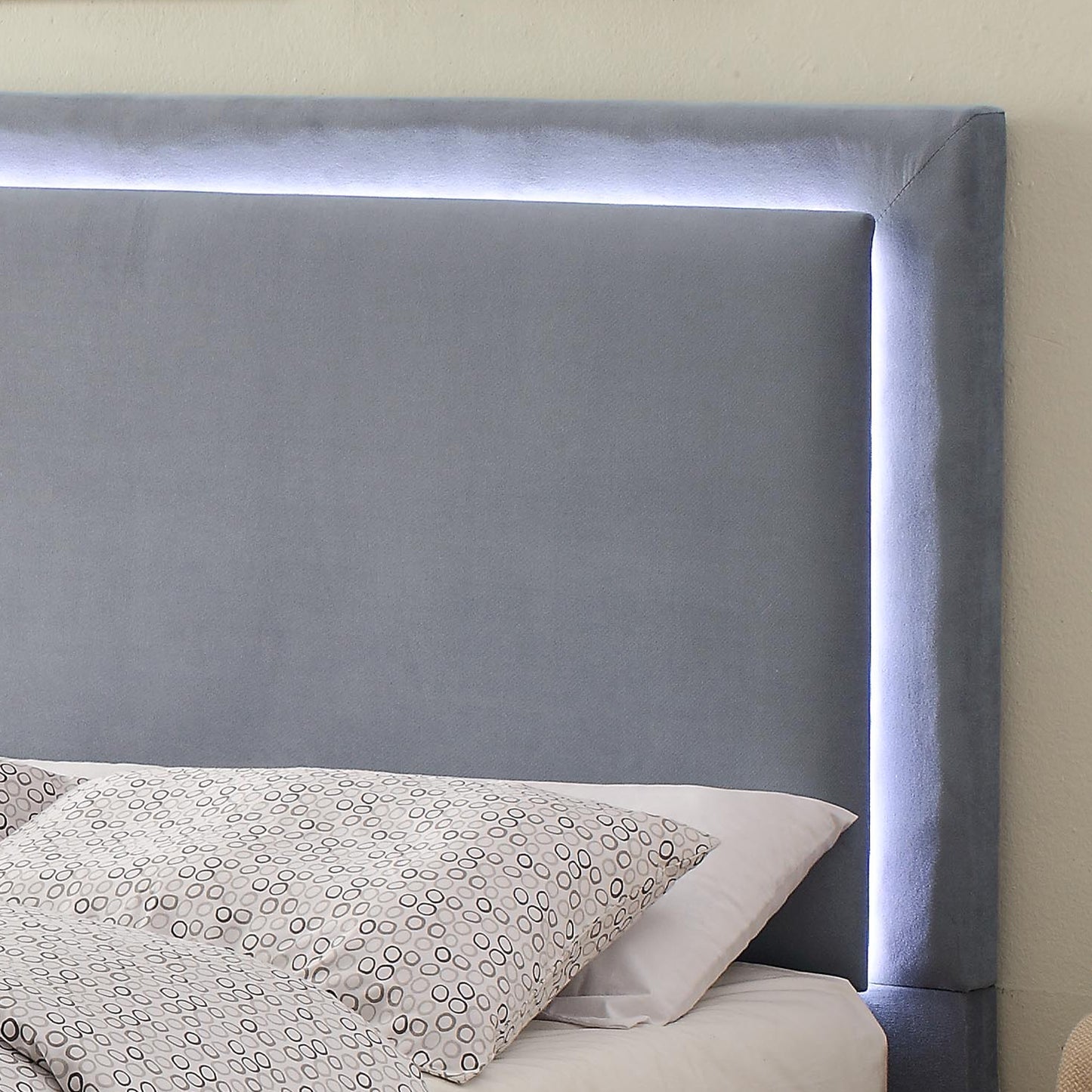 Lumina Queen Bed