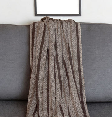 https://www.homeroots.co/product_image/products_group475001-475099/476216/476216_1.jpg
