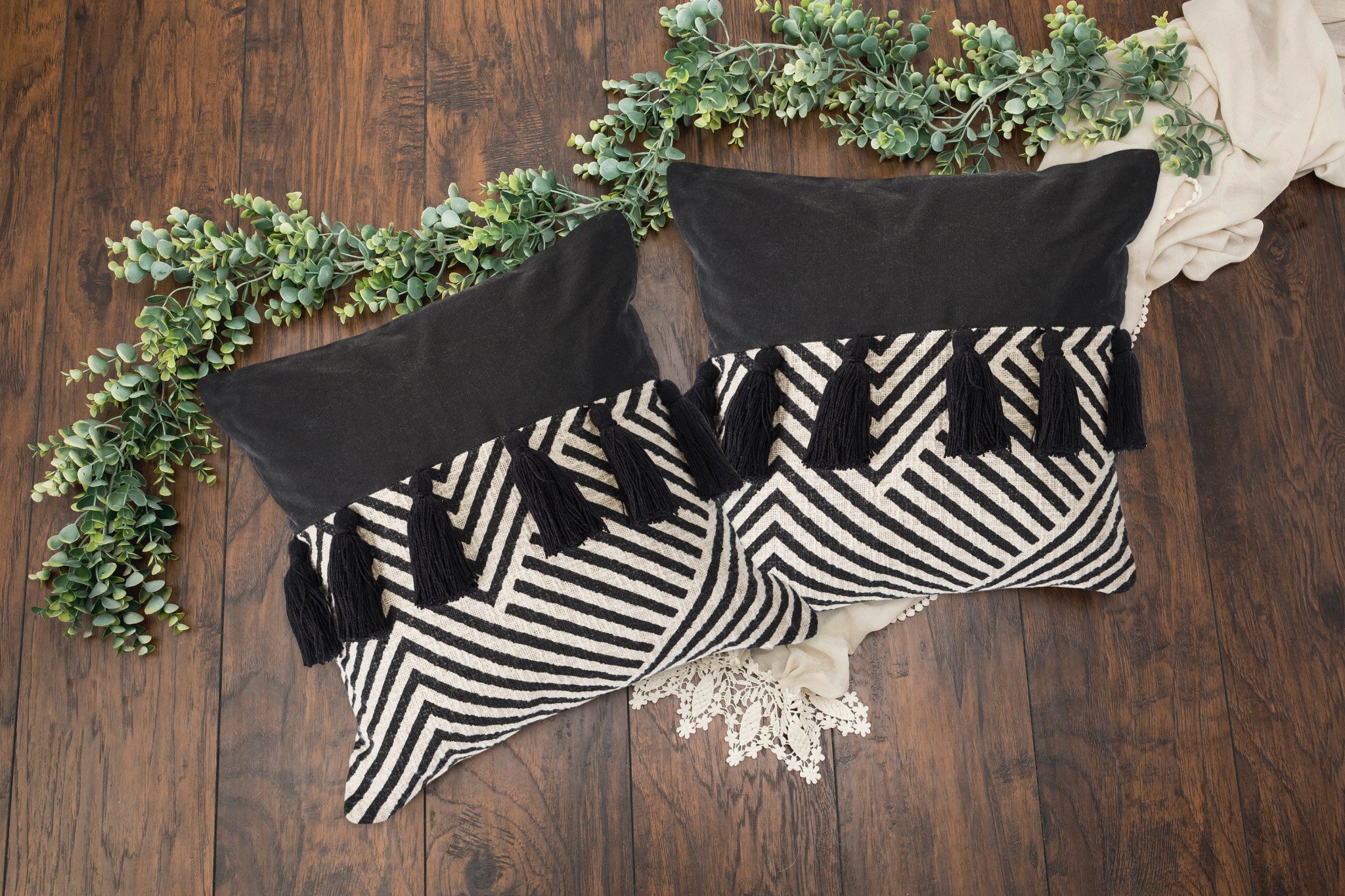 Black and White Chevron Cotton Throw Pillows With Tassels