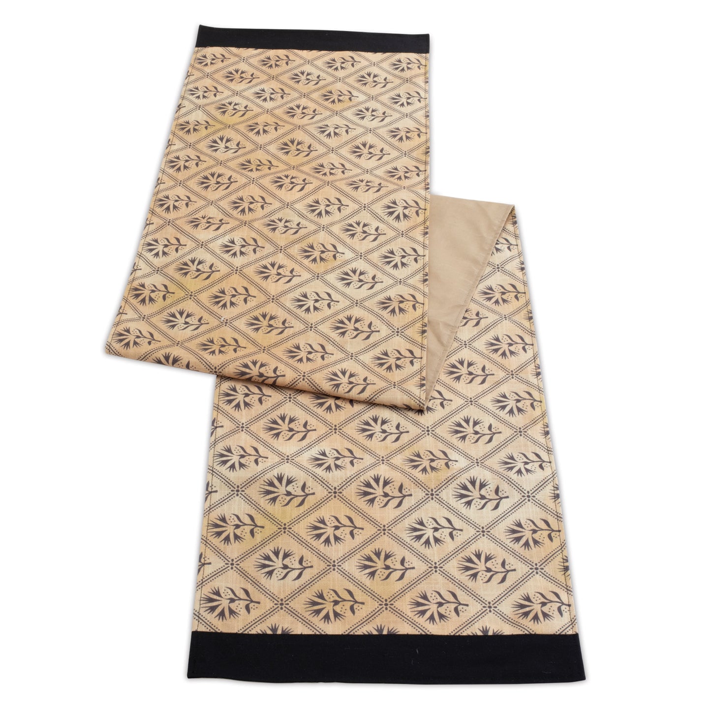 Geometric Floral Patterned Table Runner Set