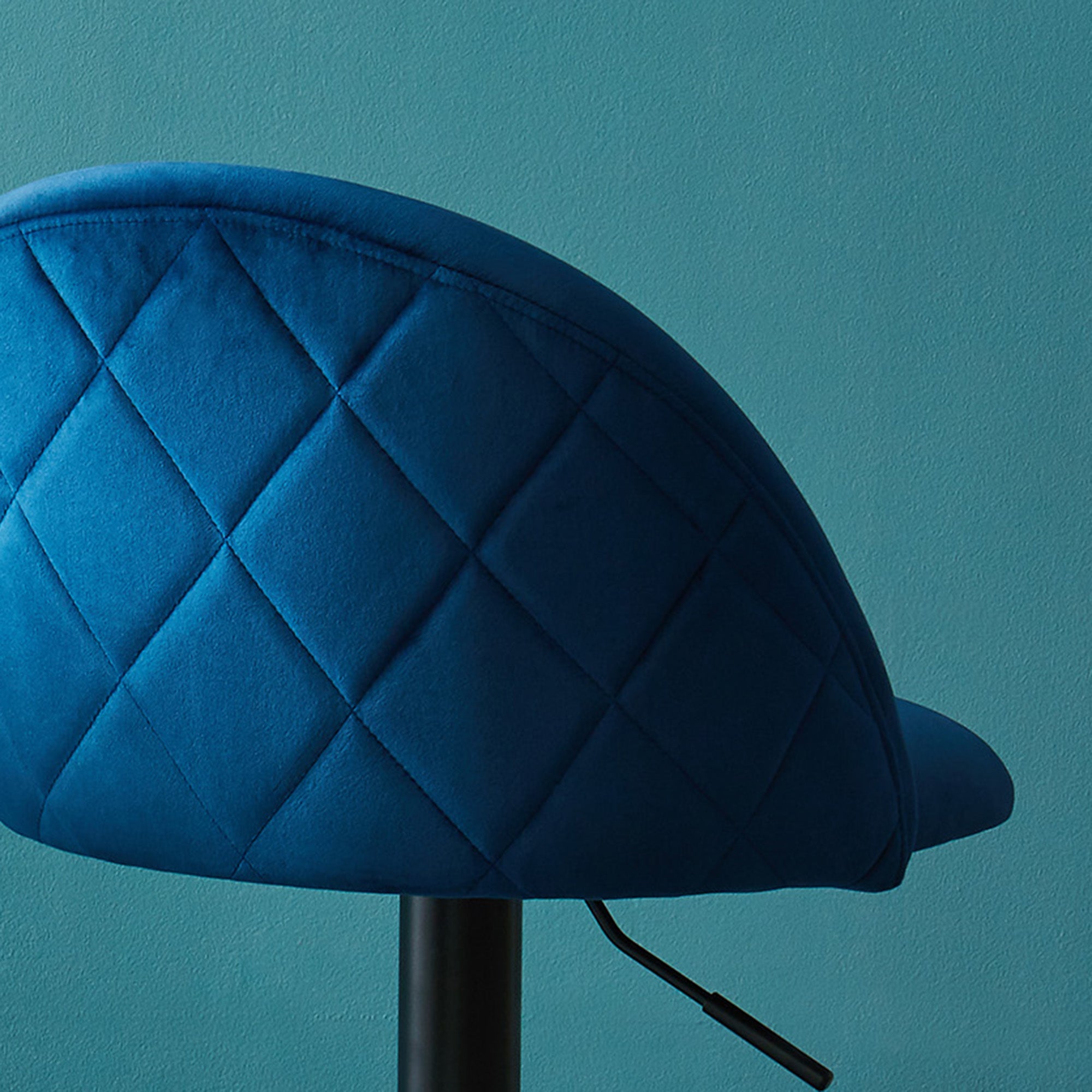 Sataro Lift Stool